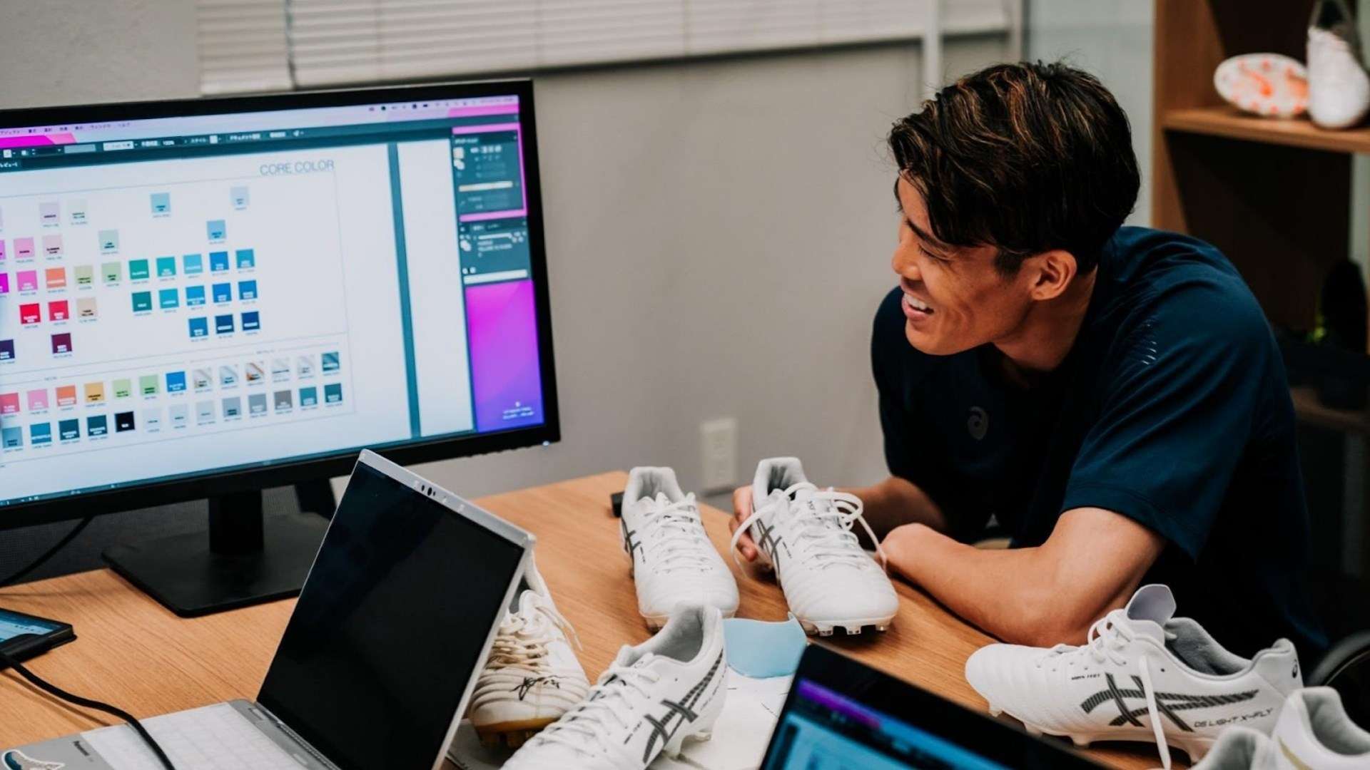 英超第19輪曼城6-3萊斯特城 德布勞內首開紀錄斯特林梅開二度.