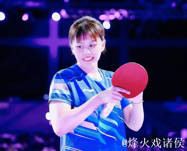 陈幸同以4-2击败石洵瑶 成功挺进WTT总决赛女单八强 陈幸同以4-2击败石洵瑶 成功挺进WTT总决赛女单八强