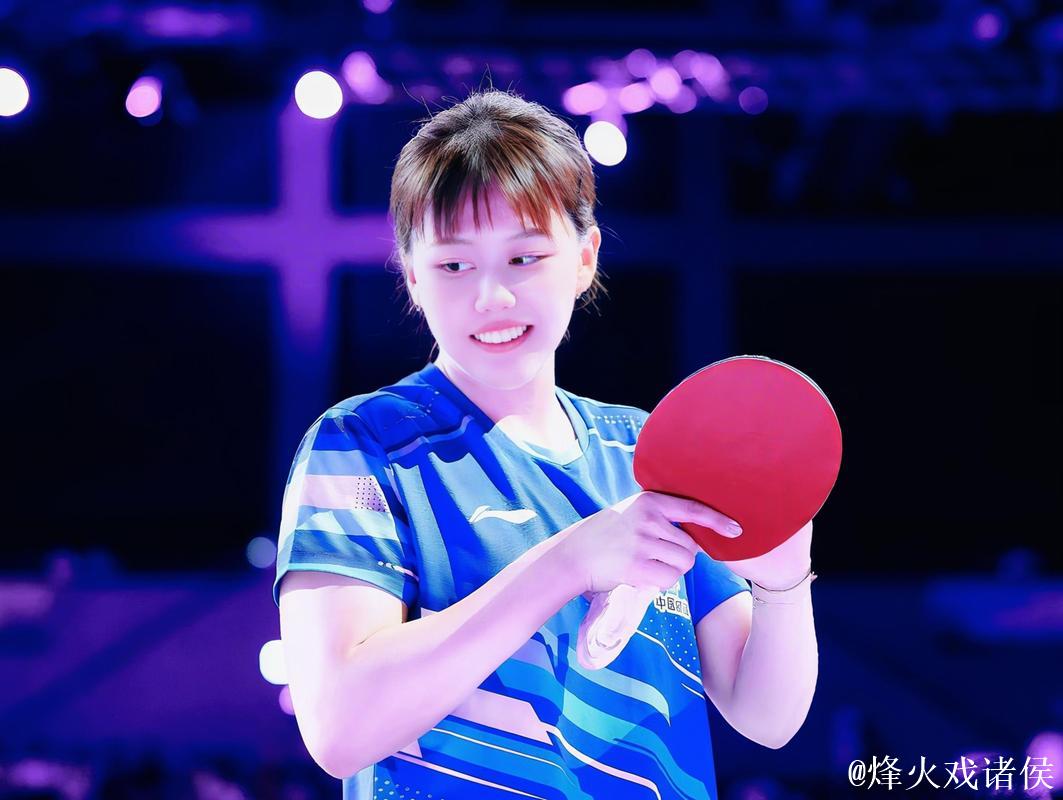 陈幸同以4-2击败石洵瑶 成功挺进WTT总决赛女单八强 陈幸同以4-2击败石洵瑶 成功挺进WTT总决赛女单八强